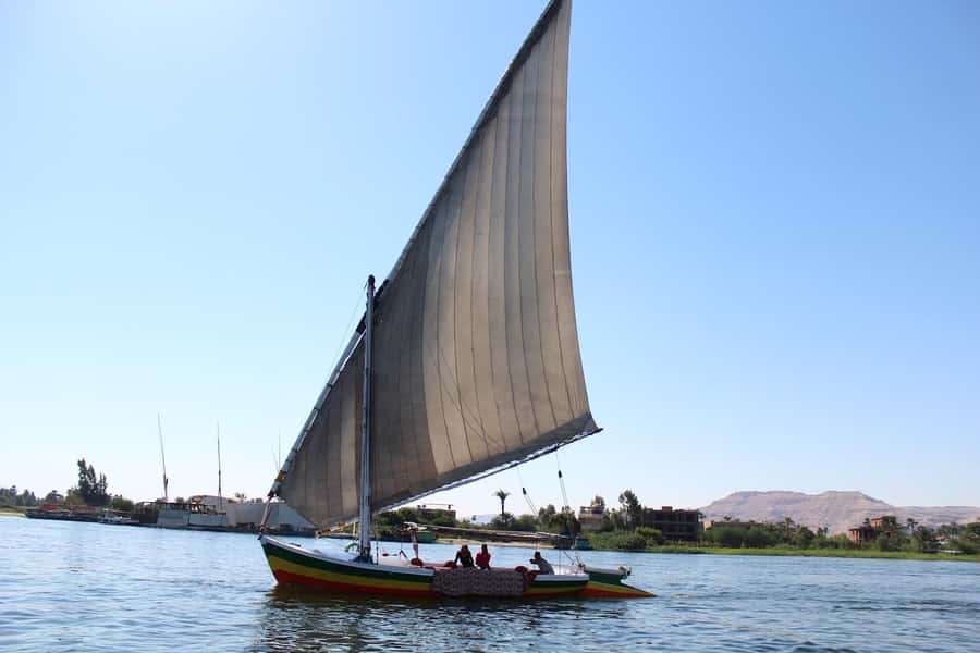 Luxor: Private Felucca Boat Trip with Hotel Pickup - Settling into the private felucca