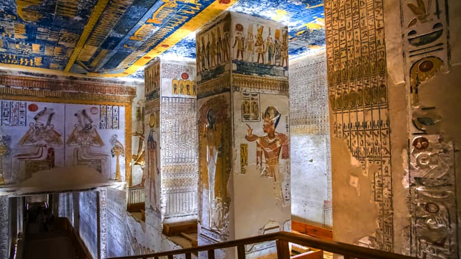 Luxor: Private Tour to Valley of Kings & Hatshepsut Temple. - Three royal tombs without a large group
