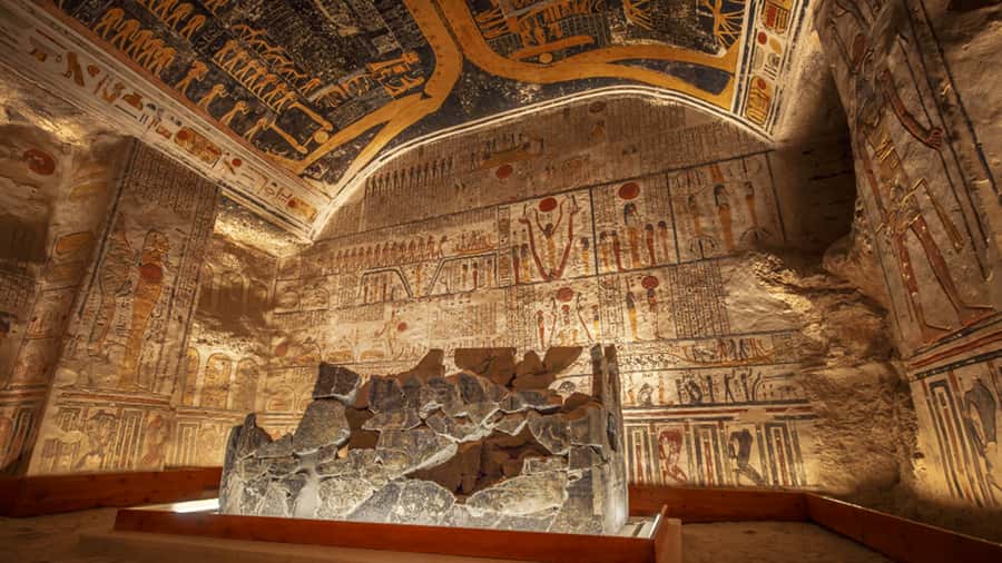 Luxor: Private Tour to Valley of Kings & Hatshepsut Temple. - Hatshepsut’s temple and the cliff behind it