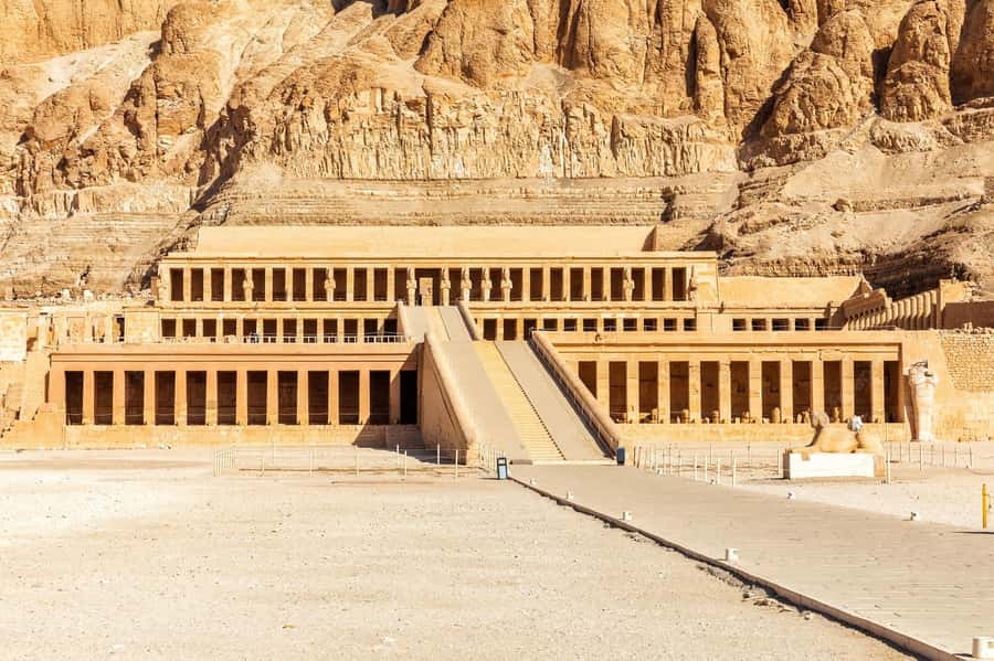 Luxor: Shared Full-Day Tour to Luxor West and East Banks - Shared transport and group comfort