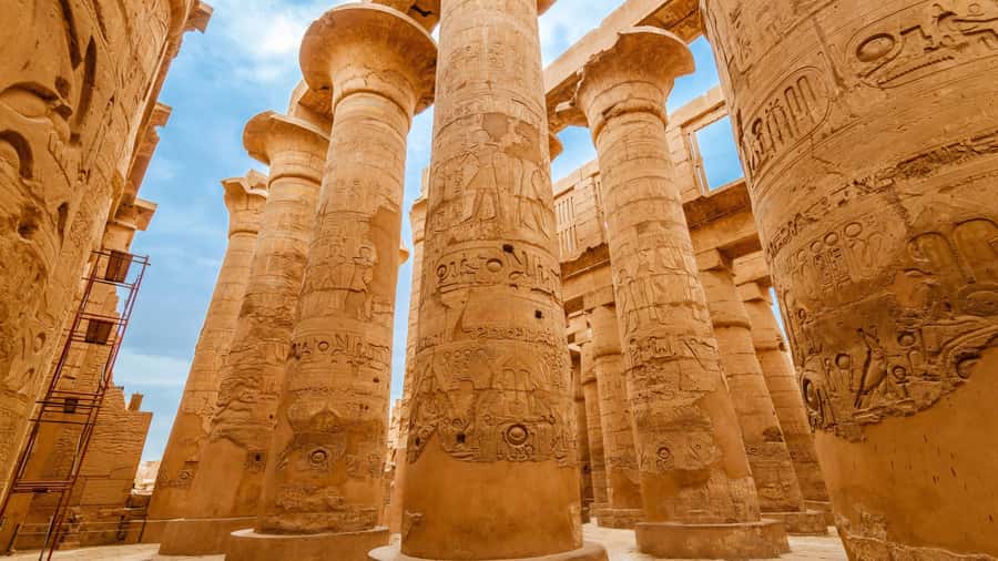 Luxor: Shared Full-Day Tour to Luxor West and East Banks - Lunch at a local restaurant