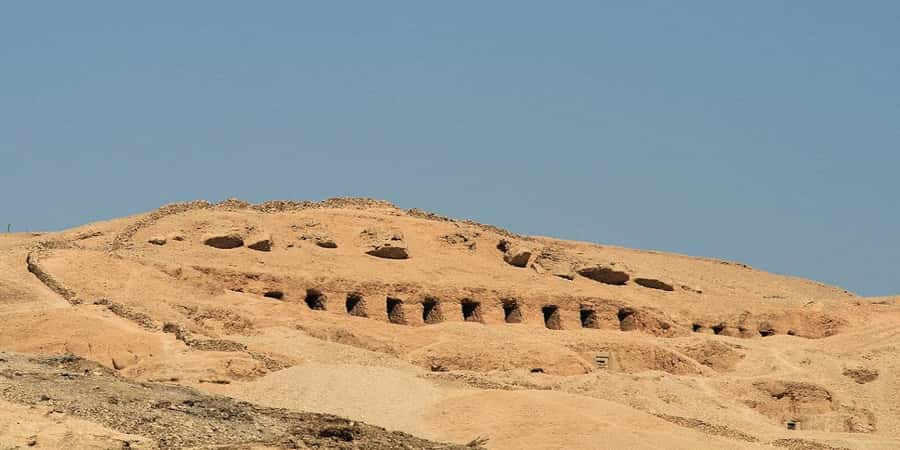 Luxor: Valley of the Kings and Queens Guided Tour with Lunch - Why a guide matters inside the Valley of the Kings