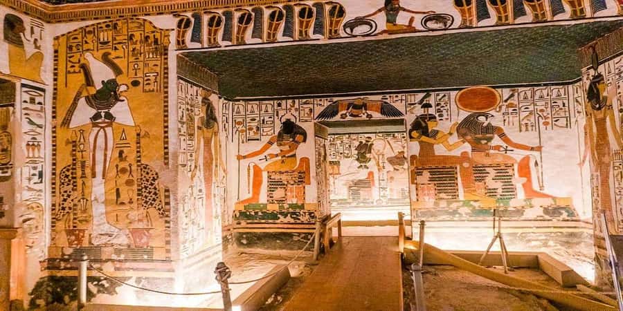 Luxor: West Bank Kings and Queens All-Inclusive Tour & Lunch - Valley of the Queens and the extra cost of Nefertari