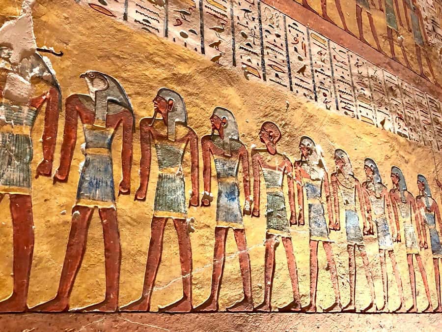 Luxor: West & East Banks & Tut's Tomb Private Full-Day Tour - Colossi of Memnon: a quick stop with a big visual payoff