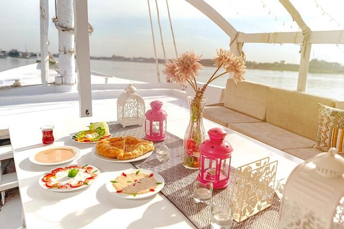 Luxury Felucca on the Nile with Lunch - Guides who add value before and during the ride