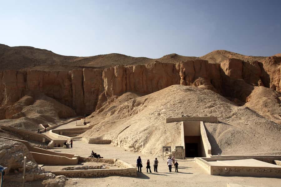 Makadi Bay: Luxor Highlights & King Tut Tomb Full-Day Tour - The Valley of the Kings and three royal tombs