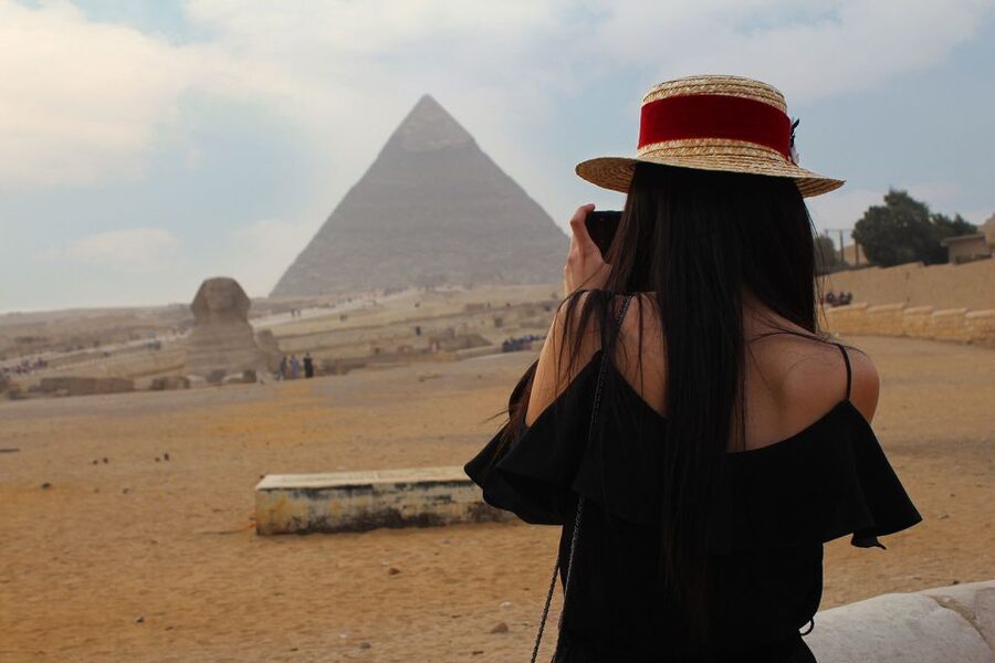 Marsa Alam: Ancient Cairo & Giza Pyramids Day Trip by Plane - Lunch at a Cairo buffet