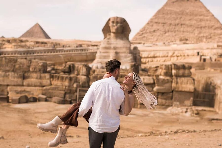 Marsa Alam: Ancient Cairo & Giza Pyramids Day Trip by Plane - Guide quality can make or break the day