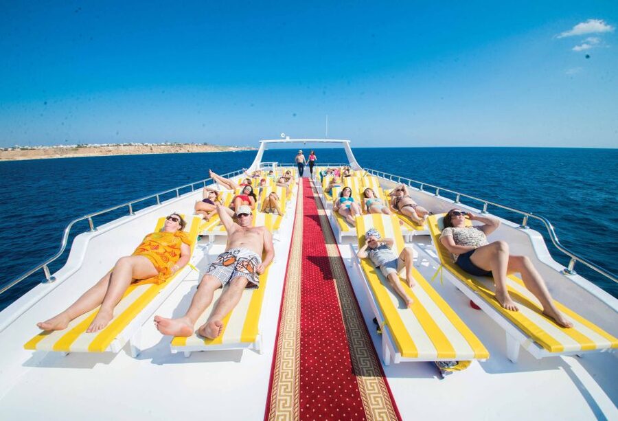 Marsa Alam: Elite vip Turtle bay snorkeling with BBQ Lunch - The second stop at Small Shenwa
