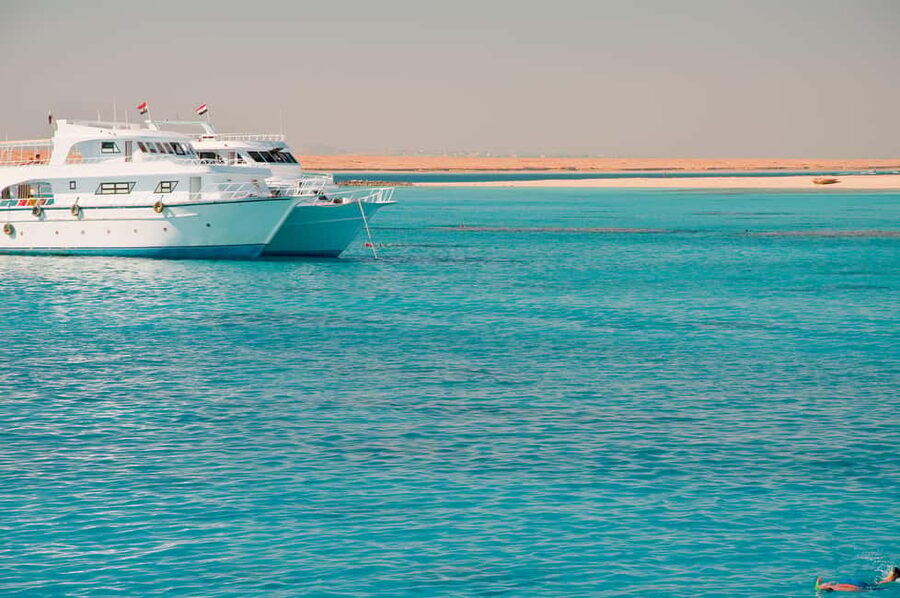 Marsa Alam:Sataya Reefs Dolphin Snorkeling Cruise with Lunch - Lunch, drinks, and time between swims