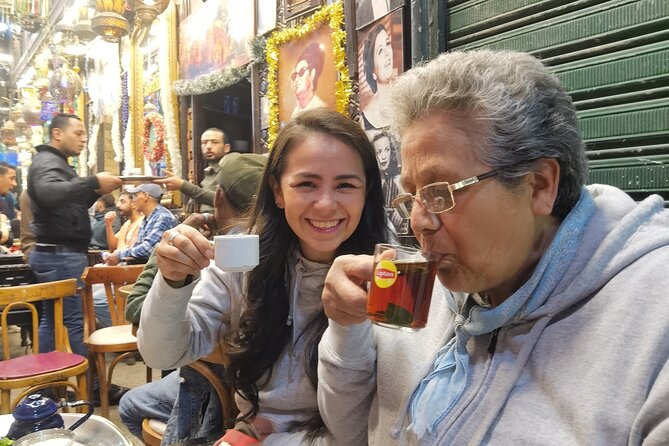 Old Cairo and Khan Elkhalili Bazaar, Moez Street and Azhar Tour - How the guide affects the experience