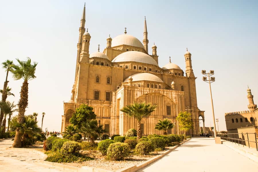 Old Cairo: Full-Day Islamic and Coptic Cairo Tour with Lunch - Lunch gives the sightseeing day a local pause
