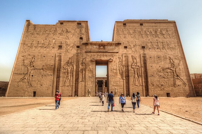 Private 04 Days Days Nile Cruise from Aswan to Luxor - Day 2: Kom Ombo, Edfu, and a night of Egyptian entertainment