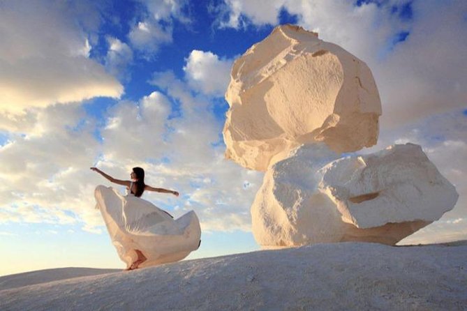 Private 2 Days Jeep Safari to White Desert and Bahariya Oasis - English Mountain and the first view over Bahariya