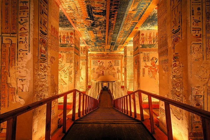Private 9-Day Tour package to Cairo, Alexandria, Luxor, and Aswan by flight - Day 1: Pyramids, Sphinx, and your first Cairo night