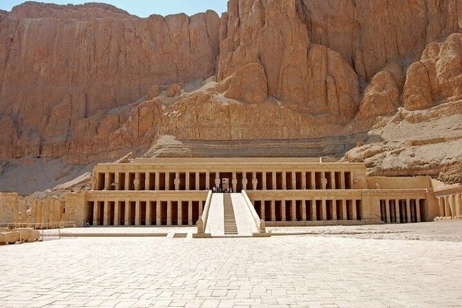 Private Day from Cairo to Luxor by plane with hotel,balloon,west,east and lunch - Colossi of Memnon and the included lunch