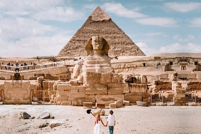 Private Day Tour Giza Pyramids and Egyptian museum (OR) GEM - Two Cairo icons, one useful private day