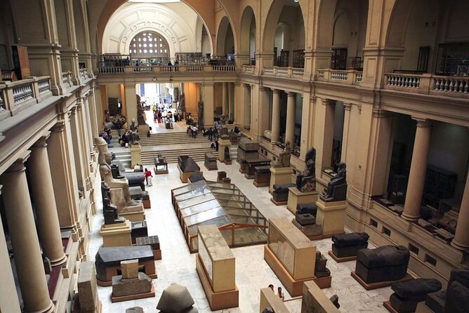 Private Day Tour Pyramids of Giza, Egyptian Museum and Bazaars - Who should book this experience