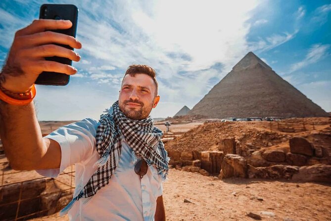 Private Day Tour to Giza Pyramids & Sphinx , with Pickup - A practical half-day introduction to Giza