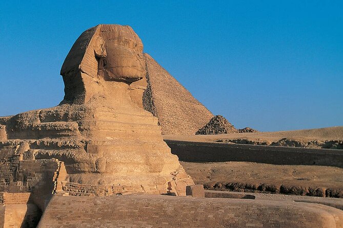 Private Day Tour to Giza Pyramids & Sphinx , with Pickup - Meeting the Great Sphinx