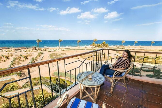 Private Day Tour To Red Sea included Lunch from Cairo & Giza - The return at 5pm and arrival in Cairo