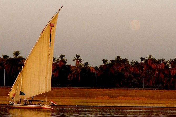 Private Egyptian Felucca Ride On The Nile With traditional lunch - Guides can turn a basic tour into a good one