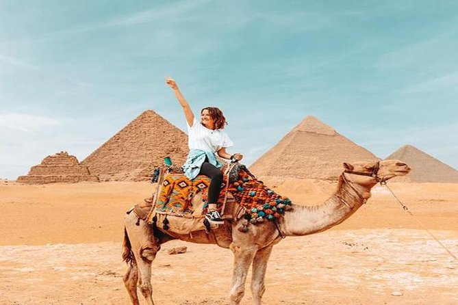 Private Experienced Tour for Camel ride during the sunset with Local Bedouin Dinner - Photographing the pyramids after the crowds thin