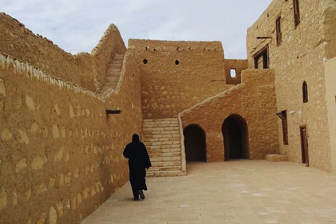 Private Full-Day Red Sea Monasteries Tour from Cairo - The three-hour journey from Cairo to the Red Sea Mountains