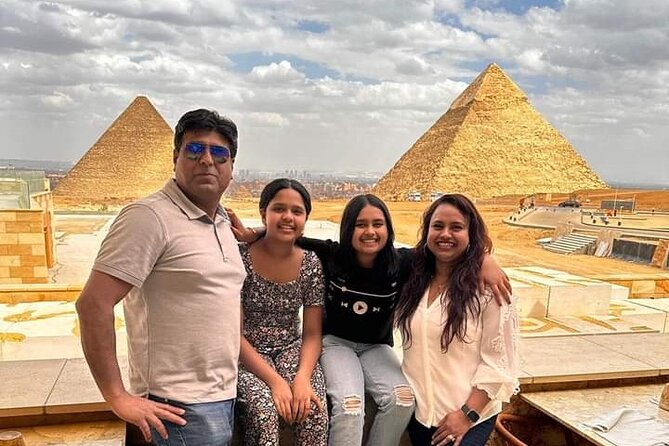 Private Full Day Tour Giza Pyramids Memphis Sakkara with Lunch - Saqqara and the first great stone pyramid