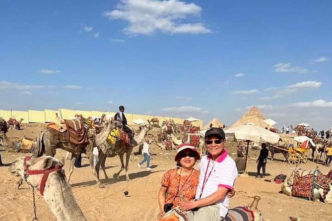 Private Full Day Tour Giza Pyramids Memphis Sakkara with Lunch - Lunch at a local restaurant