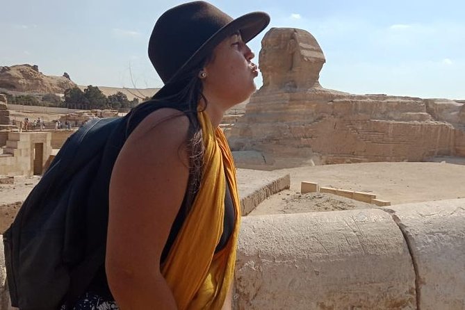 Private full day tour to Giza Pyramids, Sphinx, Sakkara and Dahshour with guided - Giza begins with the Great Sphinx
