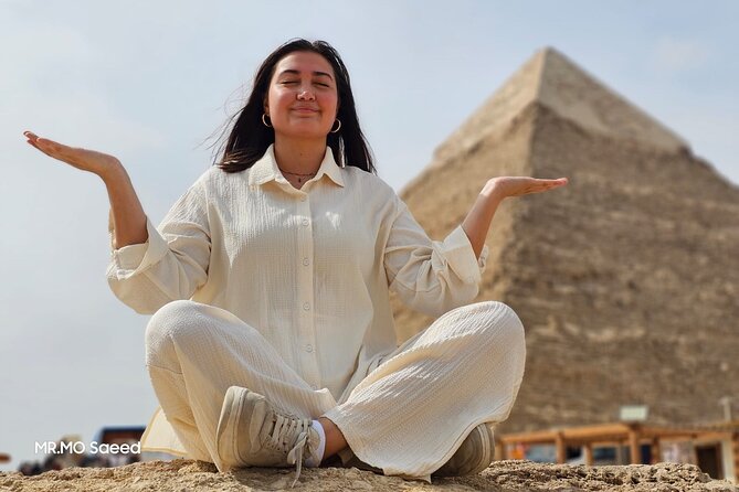 Private Giza Pyramids Tour, Sphinx with Camel Ride and Lunch - Menkaure and the changing scale of royal monuments