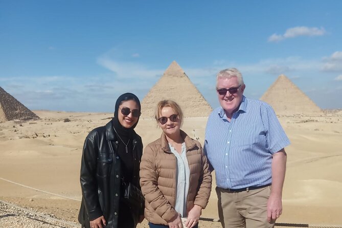 Private guide's trip to Giza pyramids, Great sphinx valley temple - A private start from Cairo or Giza