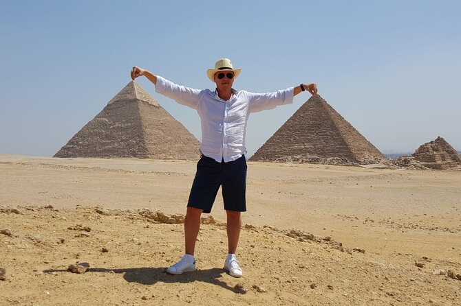 Private guided tour to Giza Pyramids, and Great Sphinx - Lunch, water, and possible shop stops