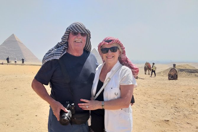 Private Guided Tour to Giza Pyramids and Sphinx - Meeting your guide at 9 AM