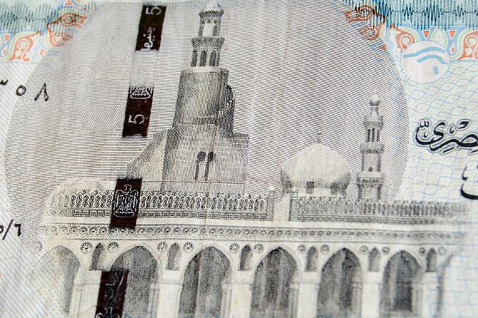 Private Half-Day Tour to City of the Dead and Mosque of Ibn Tulun in Cairo - Which guide can make the difference?