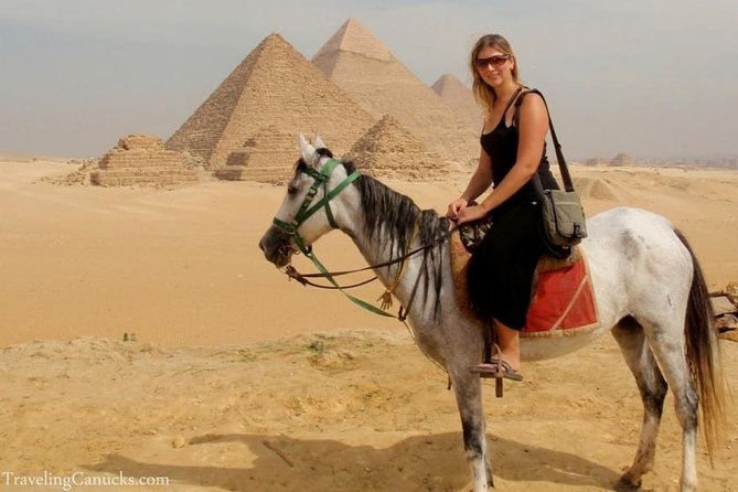 Private Half Day Tour to Giza Pyramids & Great Sphinx from Cairo - Thirty minutes in a traditional horse carriage
