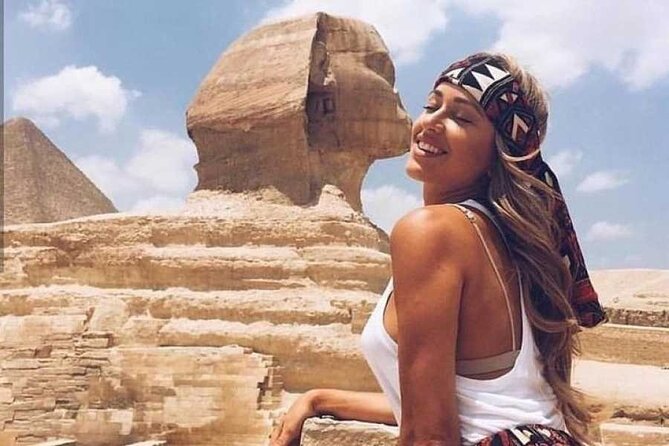 Private: Pyramids & Sphinx Guided Tour With Transfers & Drinks. - What a private guide adds at Giza