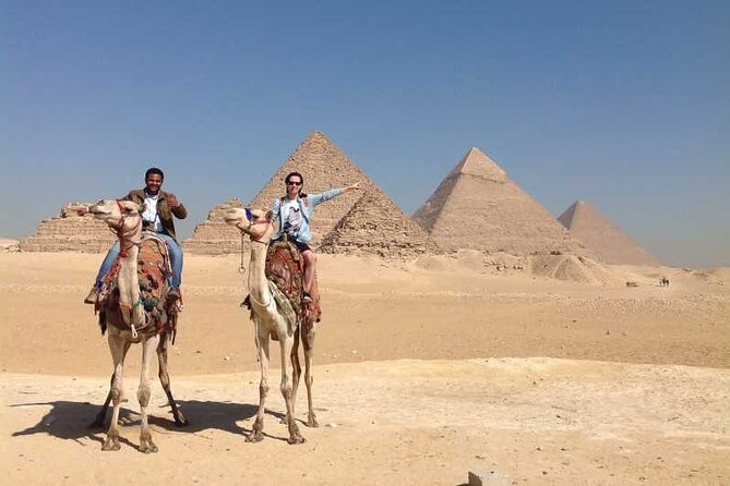 Private: Pyramids & Sphinx Guided Tour With Transfers & Drinks. - One hour with the Sphinx