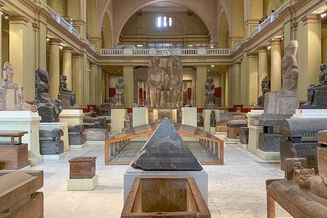 Private Tour: Discover Giza Pyramids, Sphinx & Egyptian Museum - The day at a glance