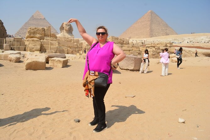 Private Tour: Giza Pyramids, Museum, Bazaar & Lunch Included - Three hours among the Pyramids of Giza