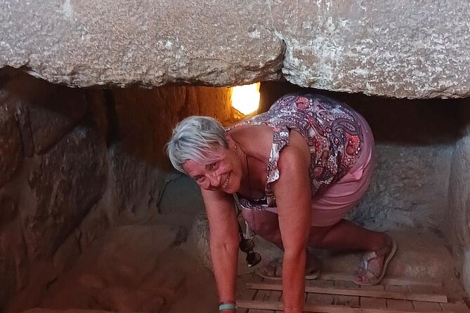 Private Tour: Giza Pyramids, Museum, Bazaar & Lunch Included - One hour in Khan El-Khalili Bazaar