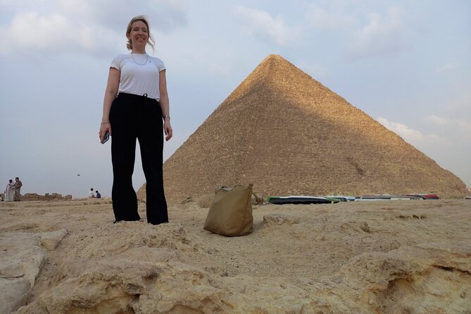 Private Tour Giza Pyramids Sphinx and the Egyptian Museum - Hotel pickup and the drive into the day
