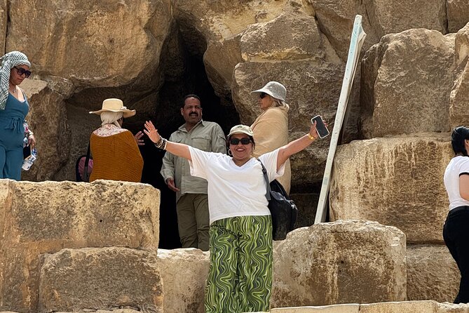 Private tour Giza Pyramids ,sphinx & camel ride all included - Khafre, the Valley Temple, and the Sphinx