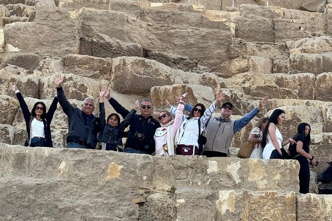 Private tour Giza Pyramids ,sphinx & camel ride all included - What the guide adds to the day