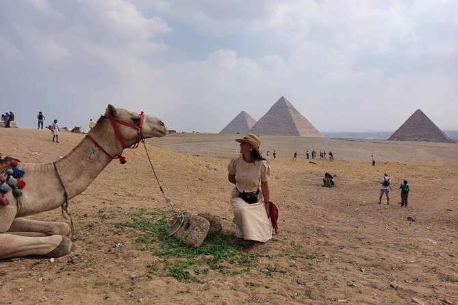 Private Tour Giza Pyramids, Sphinx, Memphis, Saqqara and Camel Ride - Meeting the Sphinx and Valley Temple