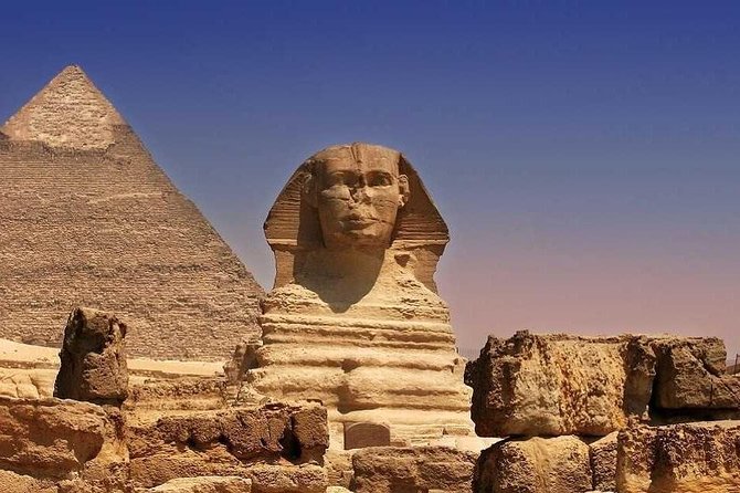 Private Tour Pyramids of Giza and Sphinx from Giza - Meeting the Sphinx at close range