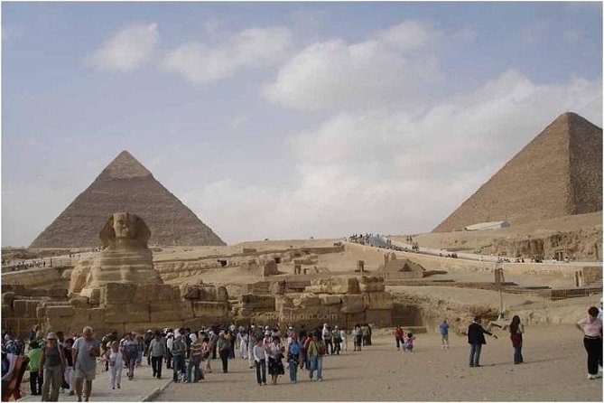 Private Tour: Pyramids of Giza Memphis Saqqara with Lunch - The Sphinx and its human-faced guardian