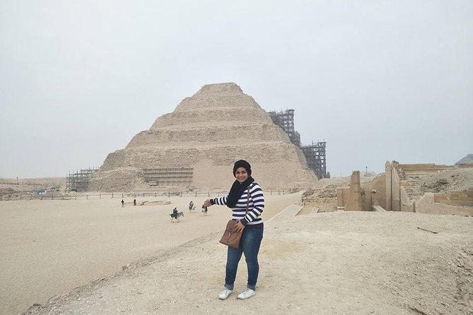 Private Tour To Giza Pyramids, Memphis City, Dahshur And Sakkara Pyramids - Lunch between the ancient sites