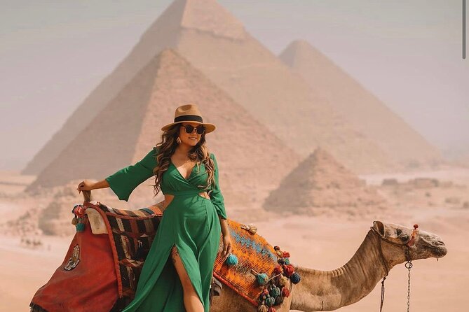 Private Tour To Giza Pyramids, Memphis City, Dahshur And Sakkara Pyramids - Giza: the grand opening with Cheops, Chephren, and Mykerinus